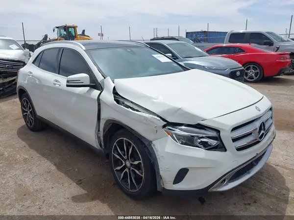 WDCTG4EB7HJ295687 2017 MERCEDES-BENZ GLA-KLASSE - Image 1