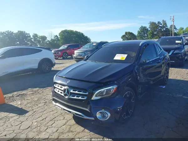 WDCTG4EB7JJ402887 2018 MERCEDES-BENZ GLA-KLASSE - Image 2