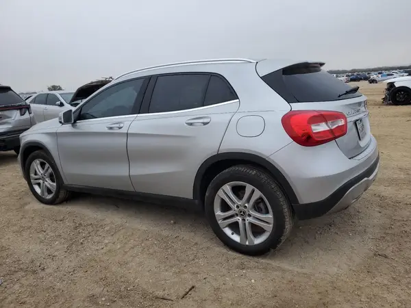 WDCTG4EB7JJ432410 2018 MERCEDES-BENZ GLA-KLASSE - Image 2