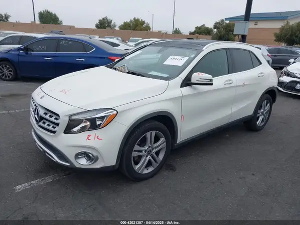 WDCTG4EB7JJ472597 2018 MERCEDES-BENZ GLA-KLASSE - Image 2