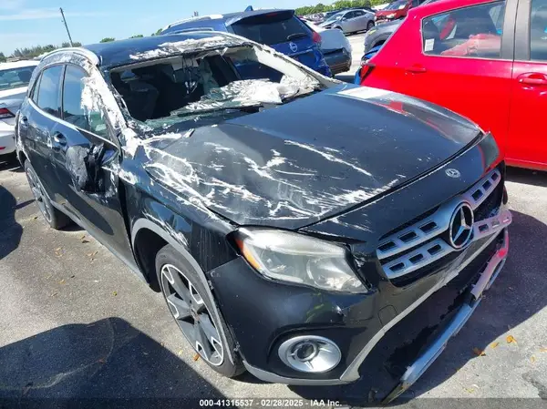 WDCTG4EB7KJ577237 2019 MERCEDES-BENZ GLA-KLASSE - Image 1