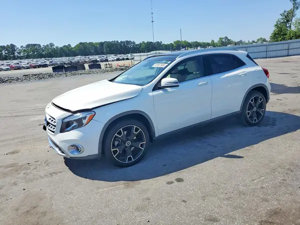 WDCTG4EB7KU014896 2019 MERCEDES-BENZ GLA-KLASSE - Image 1