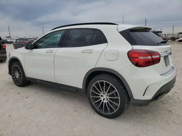 WDCTG4EB8JJ376235 2018 MERCEDES-BENZ GLA-KLASSE - Image 2