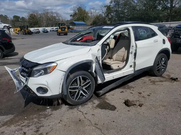 WDCTG4EB8JJ412490 2018 MERCEDES-BENZ GLA-KLASSE - Image 1