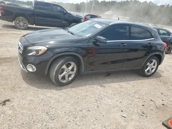 WDCTG4EB8JJ458708 2018 MERCEDES-BENZ GLA-KLASSE - Image 1