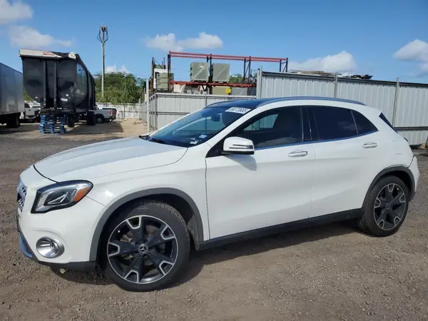 WDCTG4EB8KJ552315 2019 MERCEDES-BENZ GLA-KLASSE - Image 1