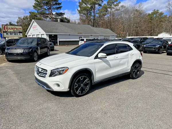WDCTG4EB8KJ587551 2019 MERCEDES-BENZ GLA-KLASSE - Image 1