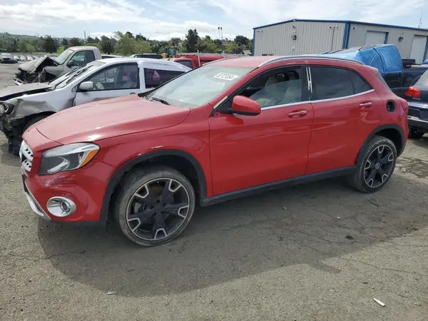 WDCTG4EB8KU017726 2019 MERCEDES-BENZ GLA-KLASSE - Image 1