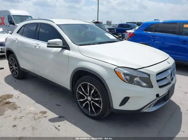 WDCTG4EB9HJ347224 2017 MERCEDES-BENZ GLA-KLASSE - Image 1