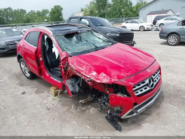 WDCTG4EB9JJ437348 2018 MERCEDES-BENZ GLA-KLASSE - Image 1