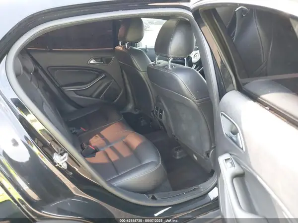 WDCTG4EB9JJ500917 2018 MERCEDES-BENZ GLA-KLASSE - Image 8