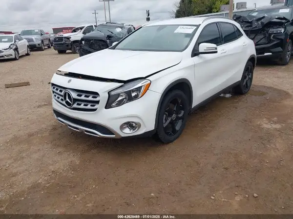 WDCTG4EB9KU006802 2019 MERCEDES-BENZ GLA-KLASSE - Image 2