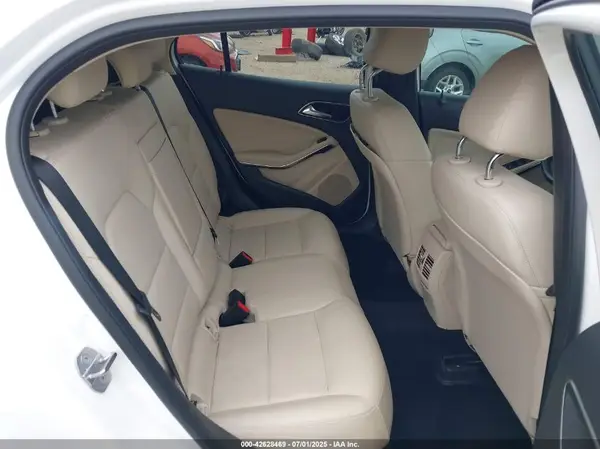 WDCTG4EB9KU006802 2019 MERCEDES-BENZ GLA-KLASSE - Image 8
