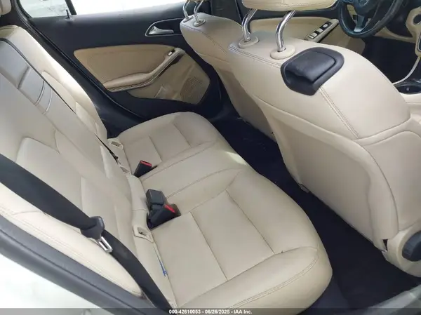 WDCTG4EBXGJ249477 2016 MERCEDES-BENZ GLA-KLASSE - Image 8
