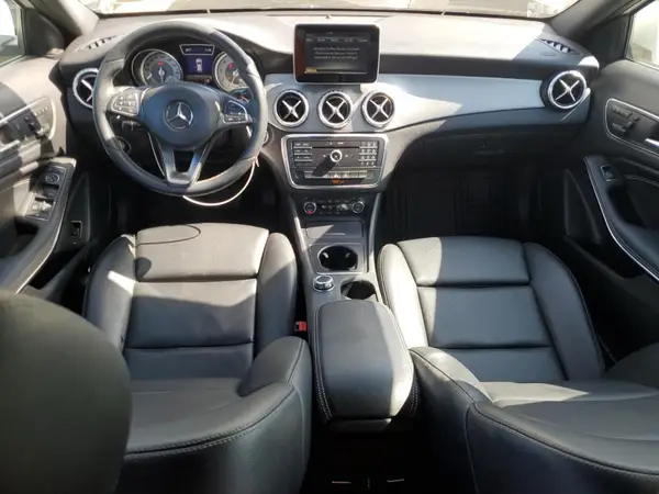 WDCTG4EBXHJ306326 2017 MERCEDES-BENZ GLA-KLASSE - Image 8