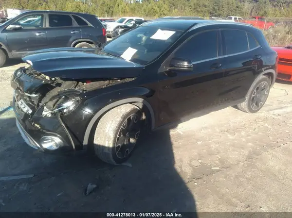 WDCTG4EBXJJ393957 2018 MERCEDES-BENZ GLA-KLASSE - Image 2