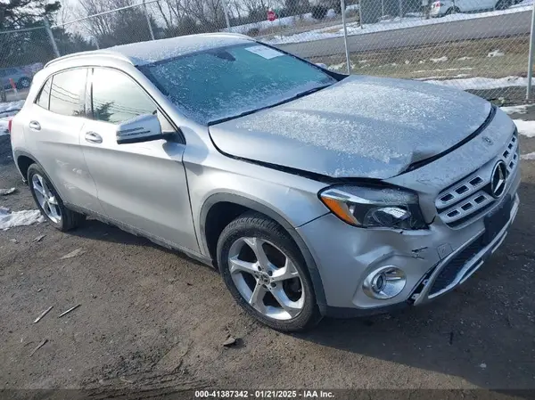 WDCTG4EBXJJ409901 2018 MERCEDES-BENZ GLA-KLASSE - Image 1