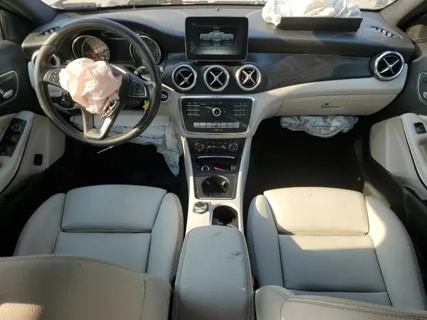 WDCTG4EBXJJ422065 2018 MERCEDES-BENZ GLA-KLASSE - Image 8