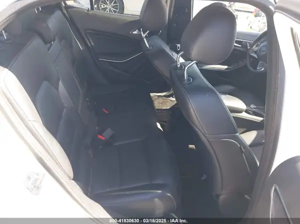 WDCTG4EBXJJ437469 2018 MERCEDES-BENZ GLA-KLASSE - Image 8