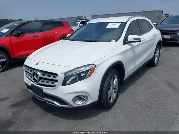 WDCTG4EBXJJ479396 2018 MERCEDES-BENZ GLA-KLASSE - Image 2