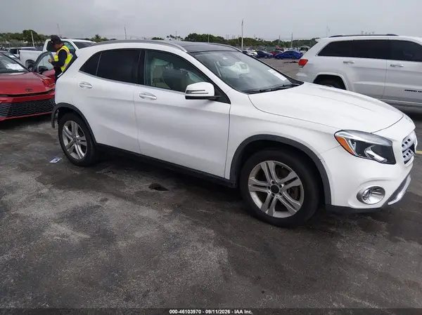 WDCTG4EBXJJ521744 2018 MERCEDES-BENZ GLA-KLASSE - Image 1
