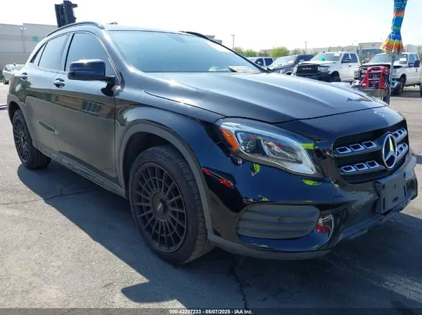 WDCTG4EBXJJ524465 2018 MERCEDES-BENZ GLA-KLASSE - Image 1
