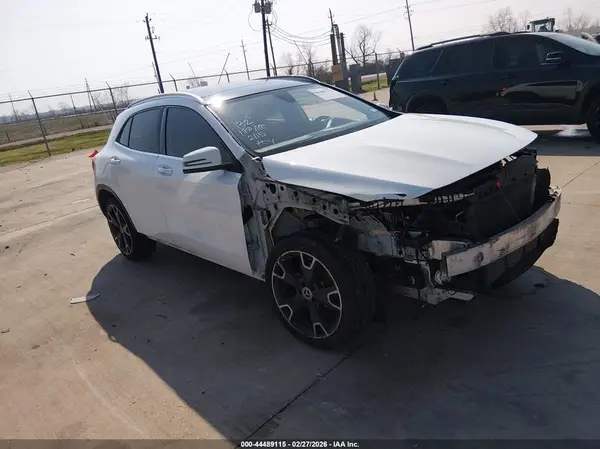 WDCTG4EBXKU012768 2019 MERCEDES-BENZ GLA-KLASSE - Image 1