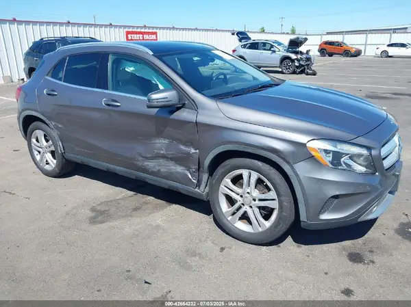 WDCTG4GB0HJ319390 2017 MERCEDES-BENZ GLA-KLASSE - Image 1