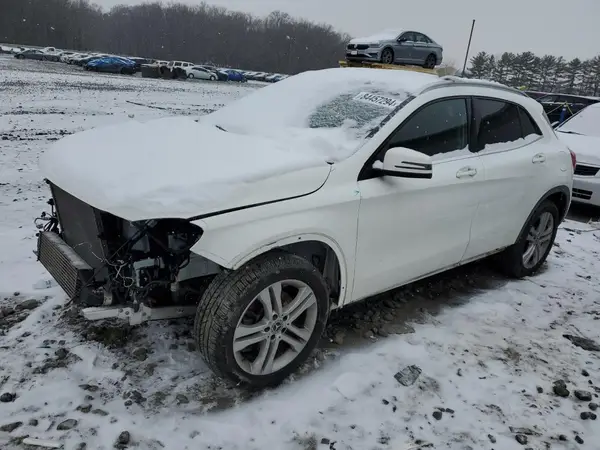 WDCTG4GB0JJ498469 2018 MERCEDES-BENZ GLA-KLASSE - Image 1