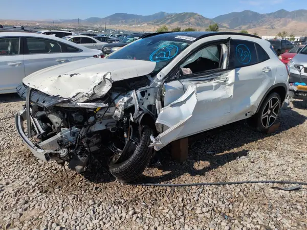 WDCTG4GB1HJ355685 2017 MERCEDES-BENZ GLA-KLASSE - Image 1