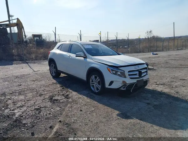 WDCTG4GB1HJ356030 2017 MERCEDES-BENZ GLA-KLASSE - Image 1