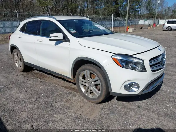WDCTG4GB1JJ372833 2018 MERCEDES-BENZ GLA-KLASSE - Image 1