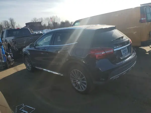 WDCTG4GB1JJ394413 2018 MERCEDES-BENZ GLA-KLASSE - Image 2