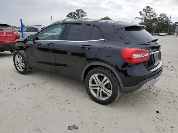 WDCTG4GB1JJ474357 2018 MERCEDES-BENZ GLA-KLASSE - Image 2