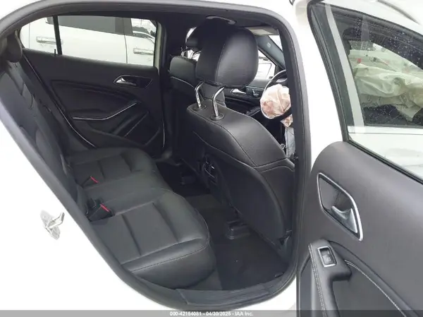 WDCTG4GB1JJ490851 2018 MERCEDES-BENZ GLA-KLASSE - Image 8