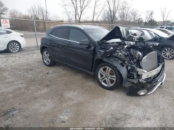 WDCTG4GB1KJ572127 2019 MERCEDES-BENZ GLA-KLASSE - Image 1