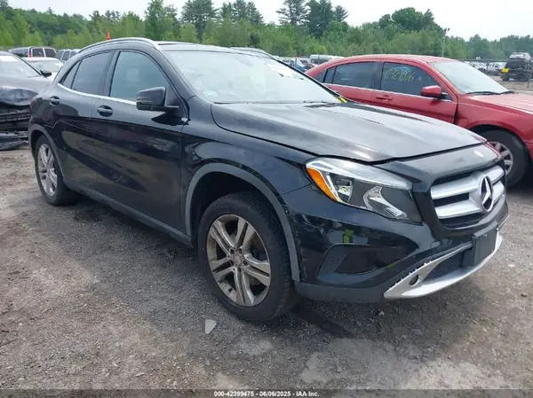 WDCTG4GB2HJ303014 2017 MERCEDES-BENZ GLA-KLASSE - Image 1
