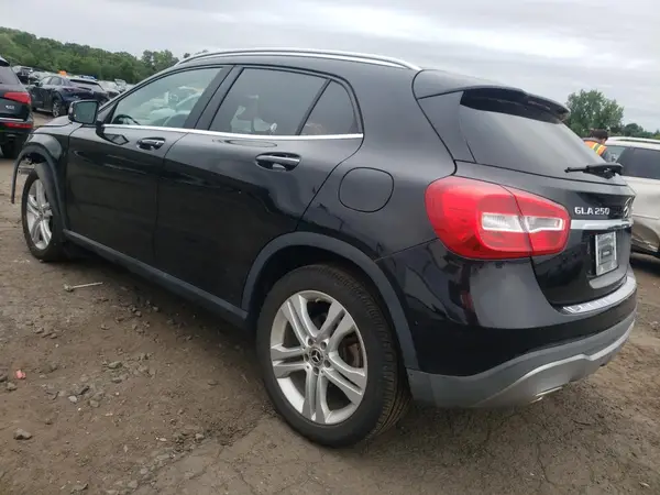 WDCTG4GB2JJ392475 2018 MERCEDES-BENZ GLA-KLASSE - Image 2