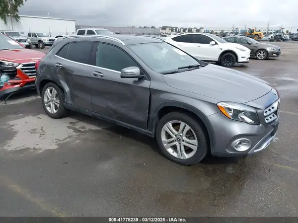WDCTG4GB2KJ619049 2019 MERCEDES-BENZ GLA-KLASSE - Image 1