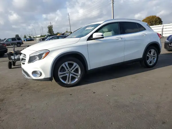 WDCTG4GB2KU007139 2019 MERCEDES-BENZ GLA-KLASSE - Image 1