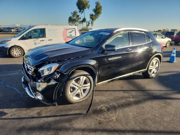 WDCTG4GB2KU017508 2019 MERCEDES-BENZ GLA-KLASSE - Image 1