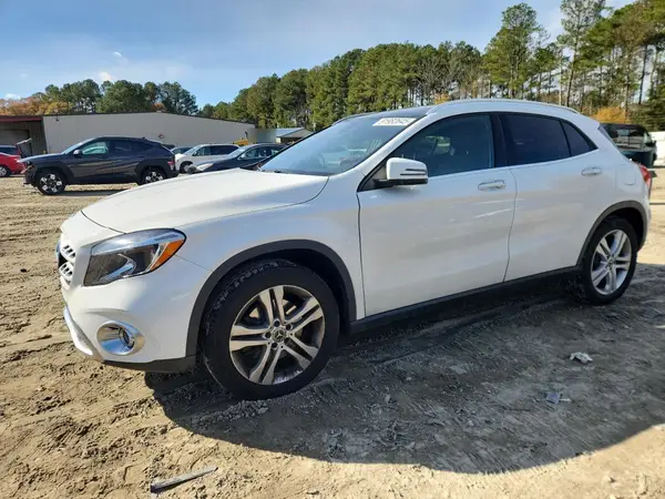 WDCTG4GB2KU018920 2019 MERCEDES-BENZ GLA-KLASSE - Image 1