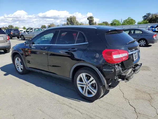 WDCTG4GB3KU014603 2019 MERCEDES-BENZ GLA-KLASSE - Image 2
