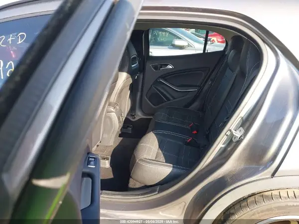 WDCTG4GB4HJ292971 2017 MERCEDES-BENZ GLA-KLASSE - Image 8