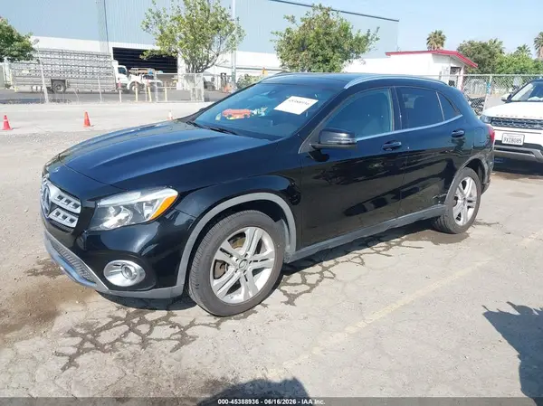 2018 MERCEDES-BENZ GLA-KLASSE IAAI lot 45388936 auction photo 2