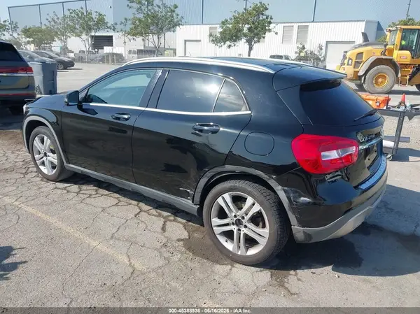 2018 MERCEDES-BENZ GLA-KLASSE IAAI lot 45388936 auction photo 3