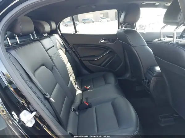 2018 MERCEDES-BENZ GLA-KLASSE IAAI lot 45388936 auction photo 8