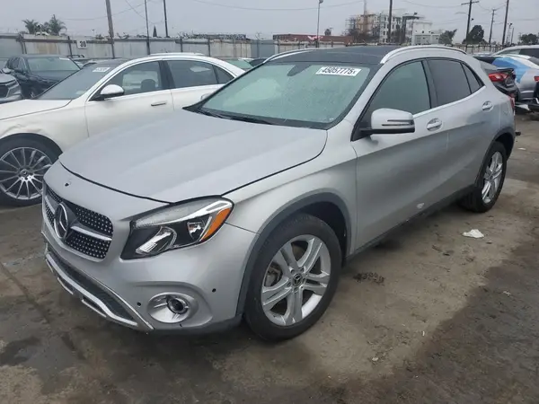 WDCTG4GB4JJ528895 2018 MERCEDES-BENZ GLA-KLASSE - Image 1