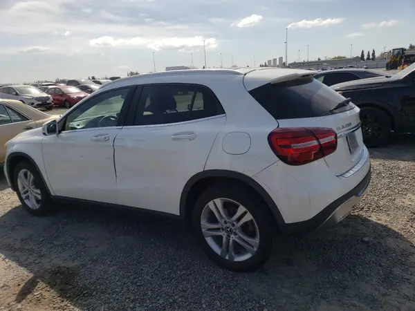 WDCTG4GB4KJ543172 2019 MERCEDES-BENZ GLA-KLASSE - Image 2