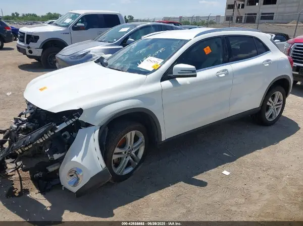 WDCTG4GB4KU008728 2019 MERCEDES-BENZ GLA-KLASSE - Image 2
